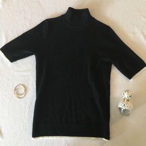 Elegant short sleeve black turtleneck